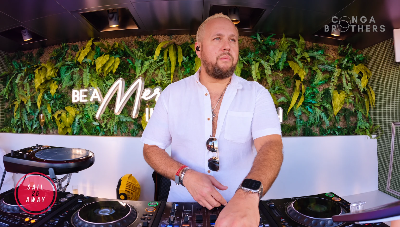 A real DJ set, ready for your next gathering